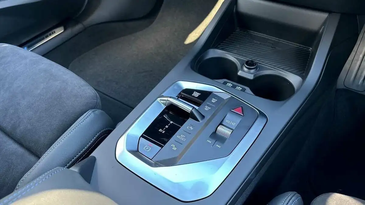 2024-bmw-1-series-15-120-m-sport-big-10