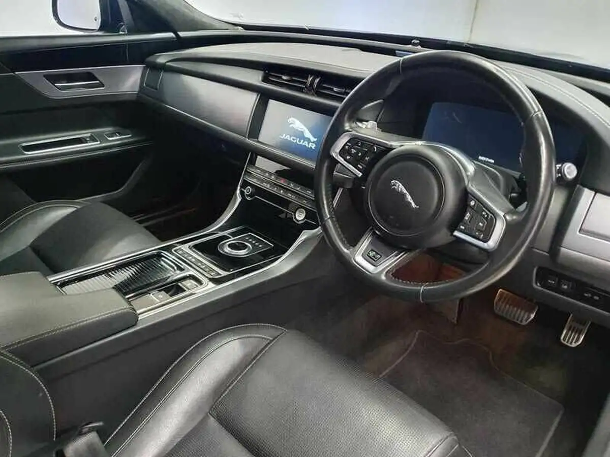 2019-jaguar-xf-20td-r-sport-180ps-ss-sportbrake-5d-auto-big-12