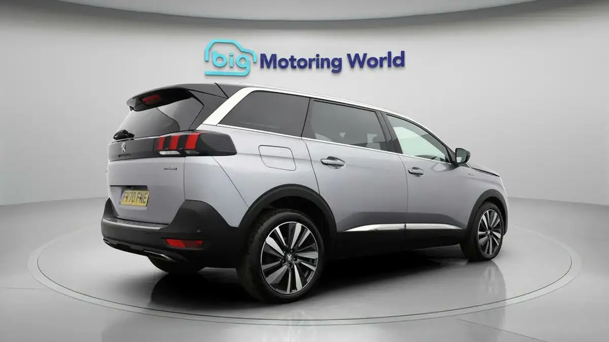 2020-peugeot-5008-suv-12-puretech-gt-line-premium-eat8-big-6