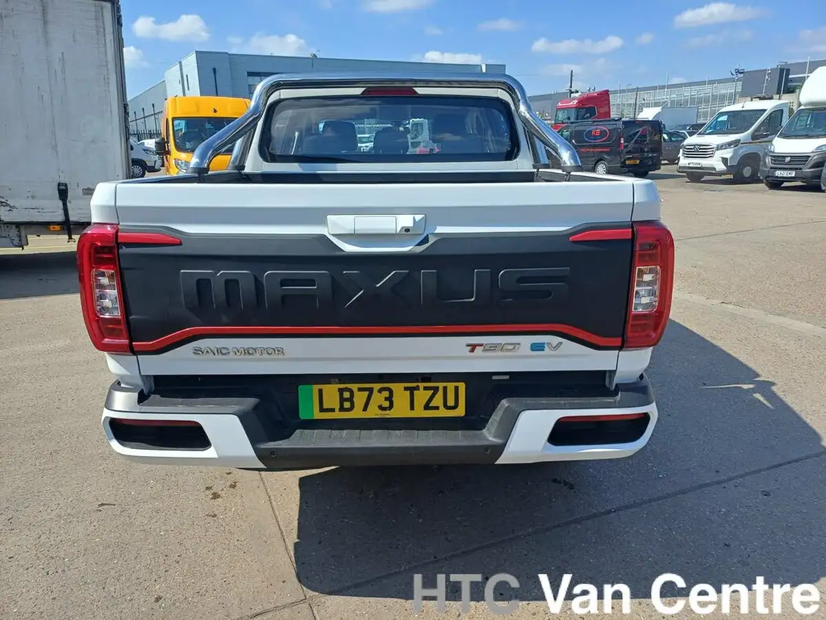 2023-maxus-t90ev-e-8855kwh-big-4