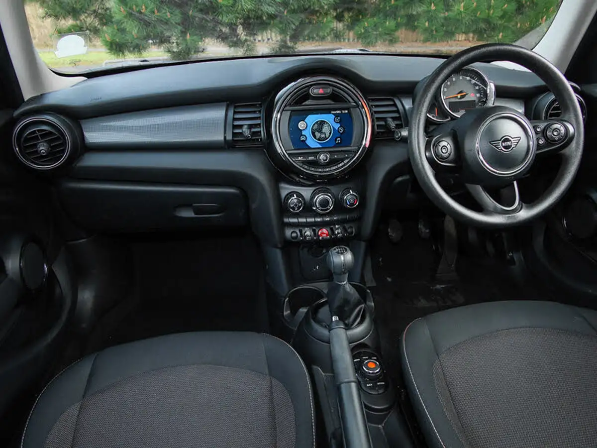 2019-mini-cooper-15-cooper-classic-hatchback-5d-big-3