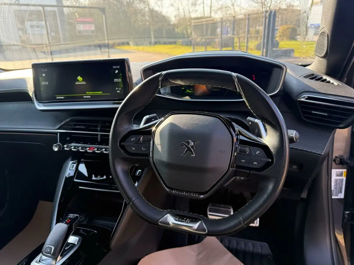 2021-peugeot-2008-suv-12-puretech-gt-eat8-big-34