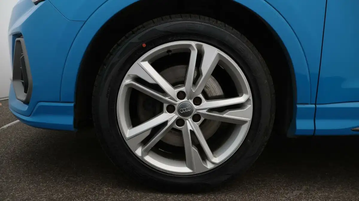 2019-audi-q3-20-40-tfsi-s-line-big-18