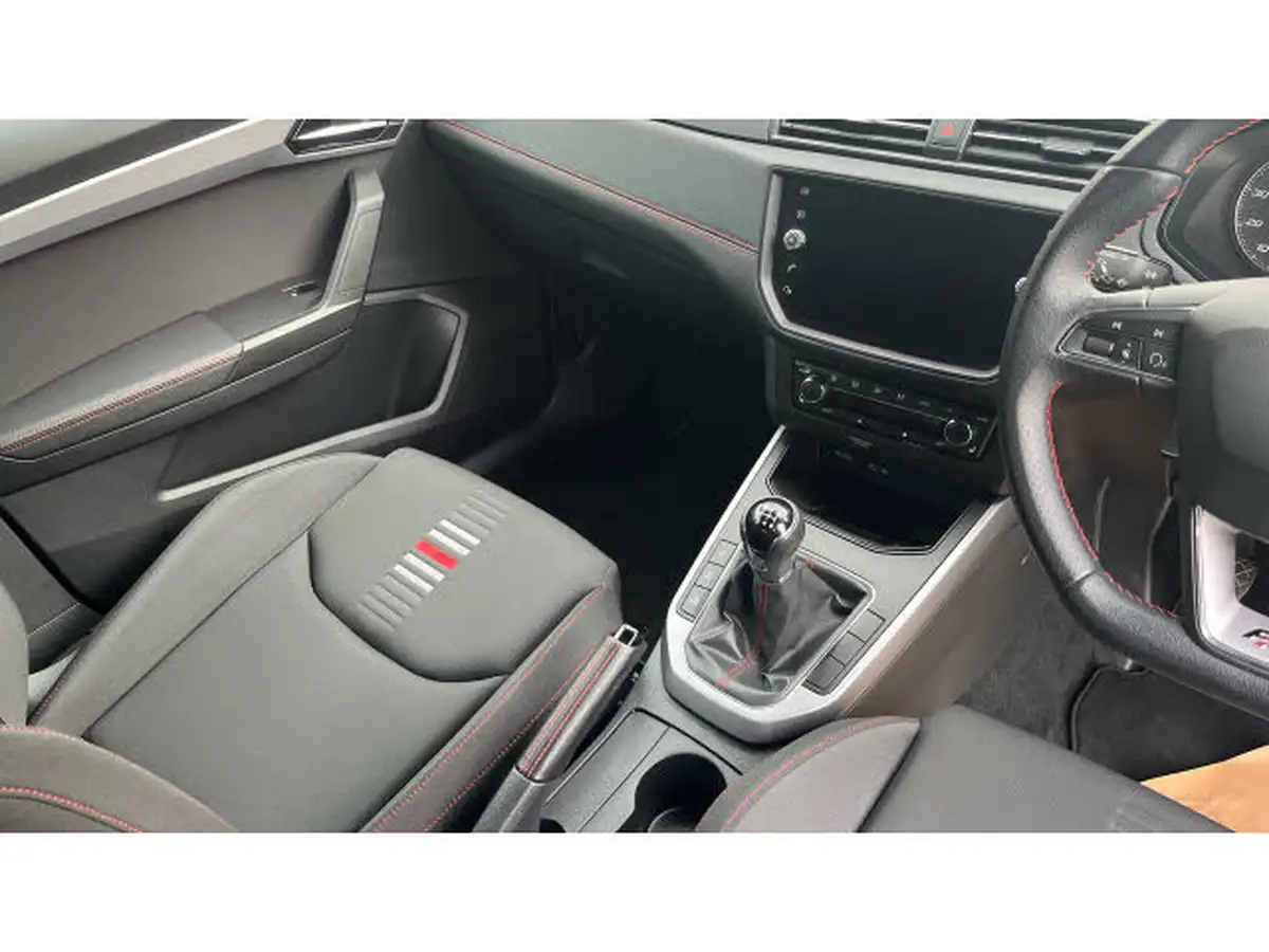 2021-seat-arona-10-tsi-fr-red-edition-big-13