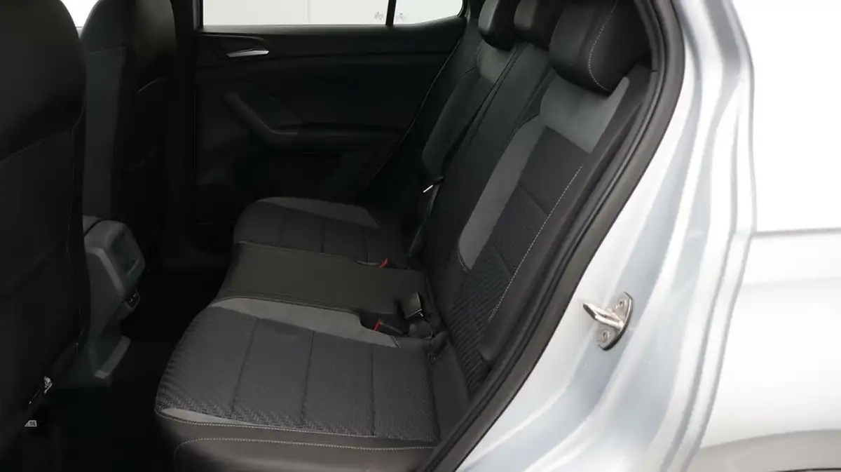 2021-volkswagen-t-cross-15-tsi-r-line-big-16