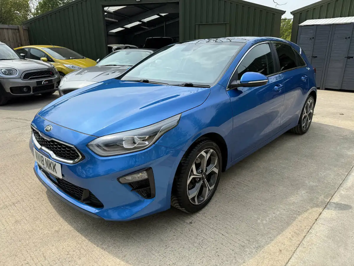 2018-kia-ceed-14-t-gdi-first-edition-hatchback-big-13