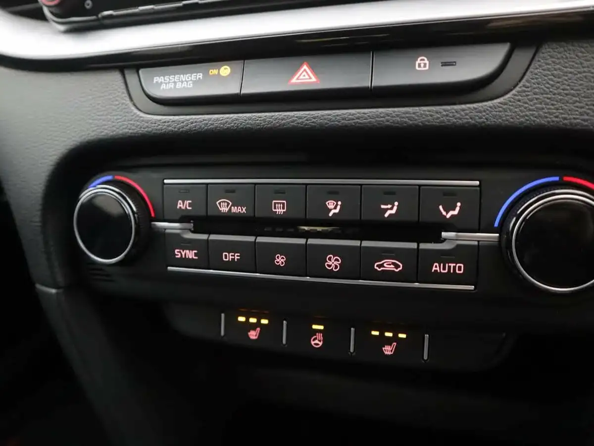 2021-kia-pro-ceed-15-t-gdi-gt-line-big-19