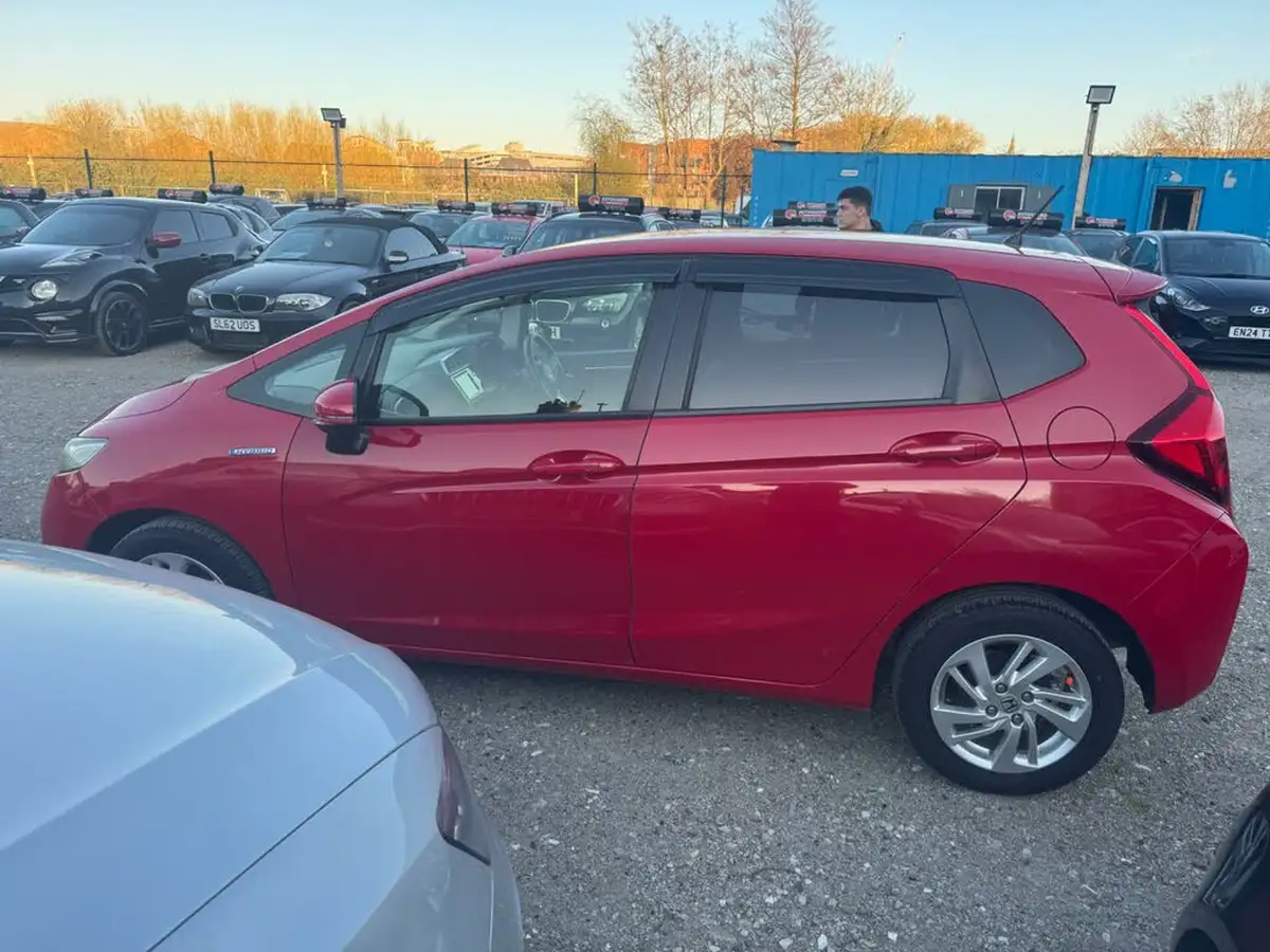 2014-honda-fit-hybrid-big-5