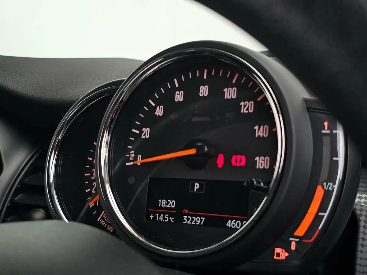 2019-mini-cooper-15-cooper-classic-hatchback-5d-auto-big-25