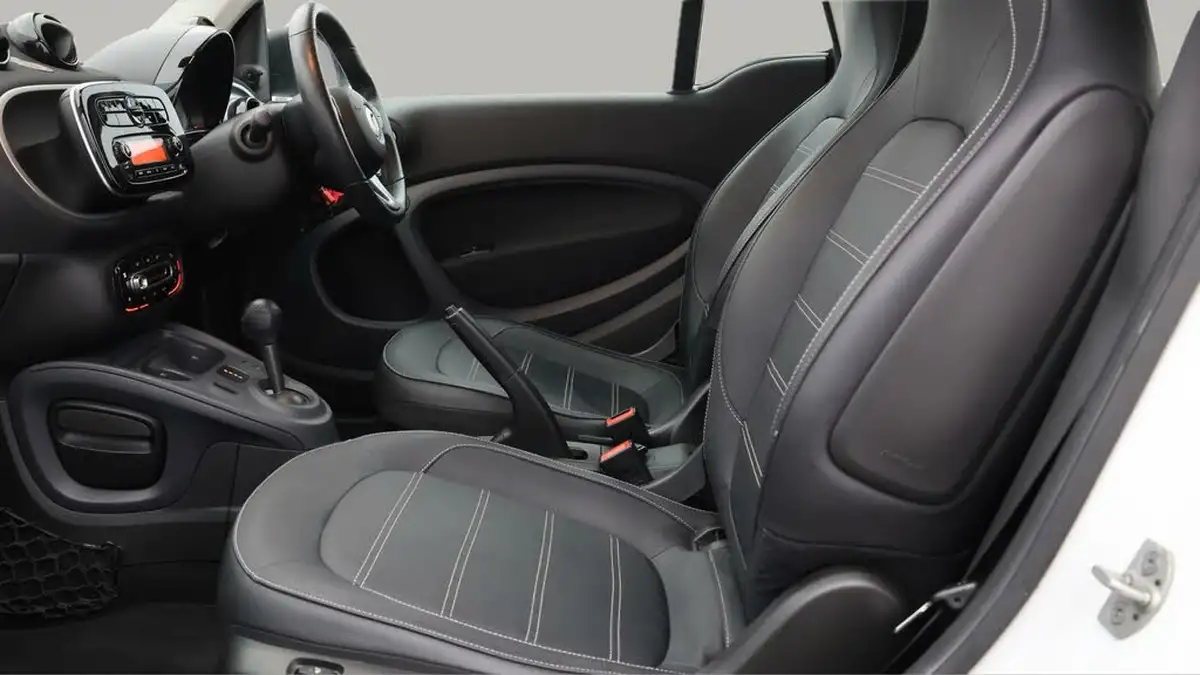 2018-smart-fortwo-e-prime-premium-plus-coupe-big-13