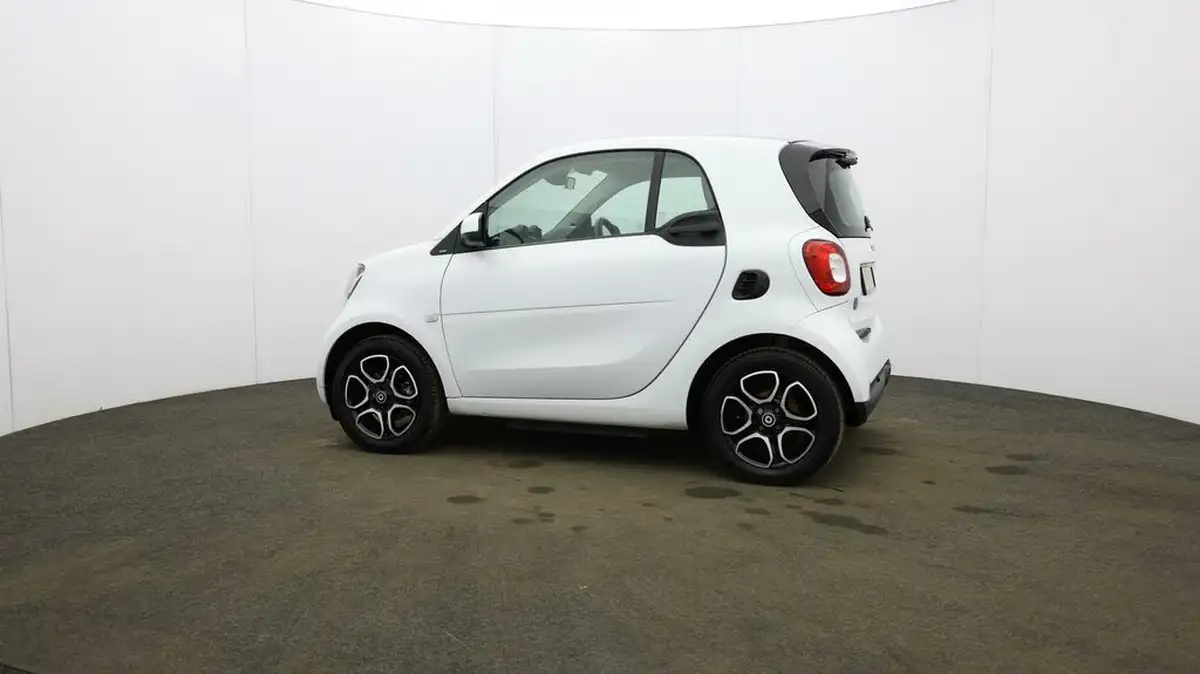 2018-smart-fortwo-e-prime-premium-plus-coupe-big-58