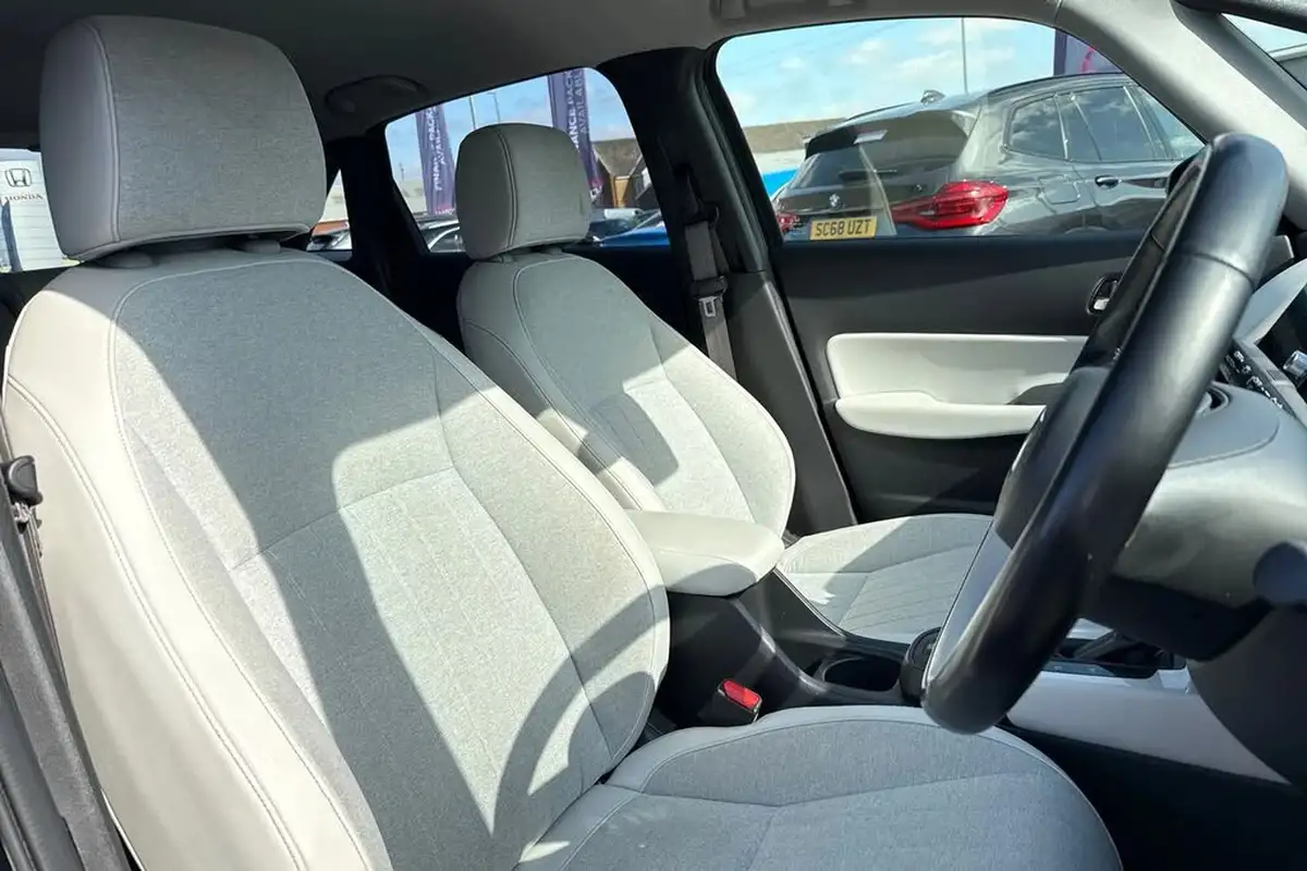 2021-honda-jazz-15-i-mmd-ex-107ps-big-23