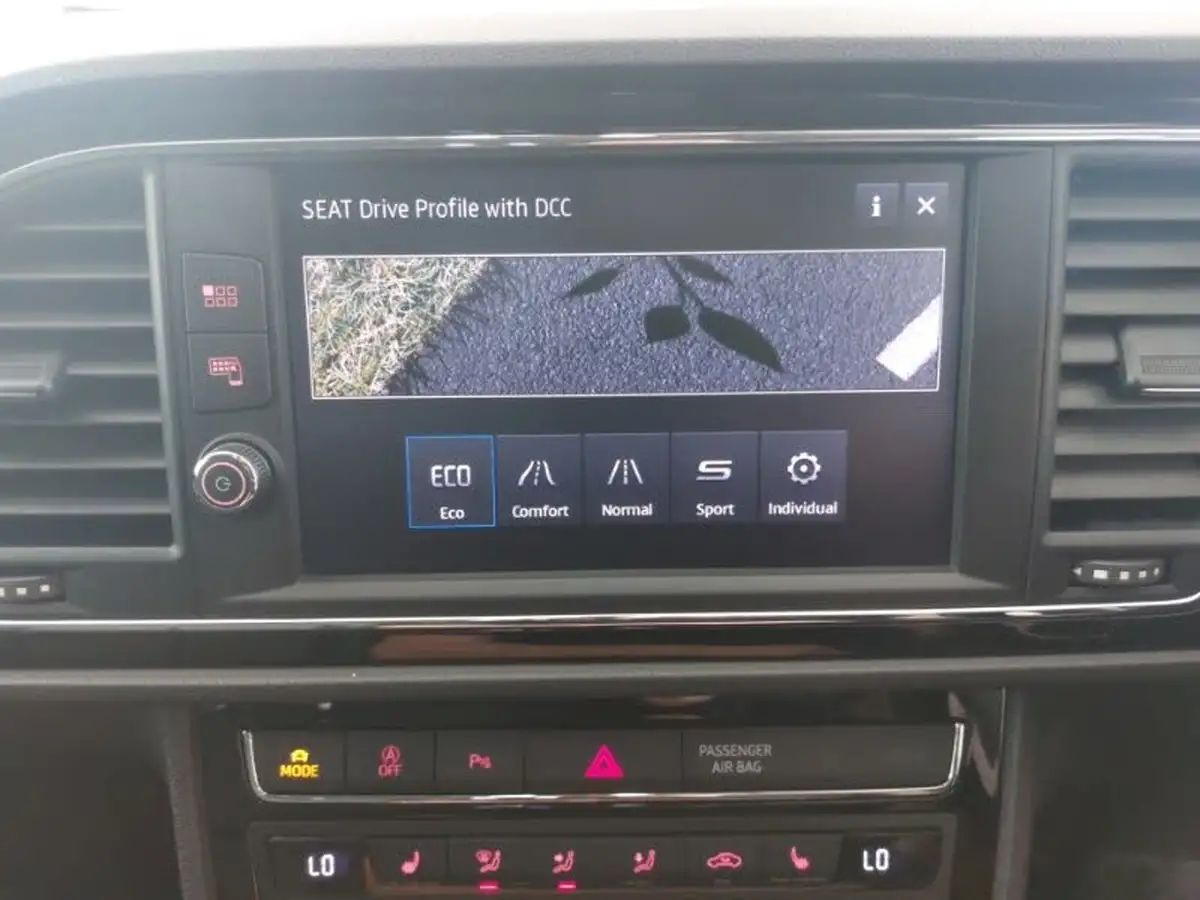 2019-seat-leon-20-tsi-fr-sport-hatchback-big-16