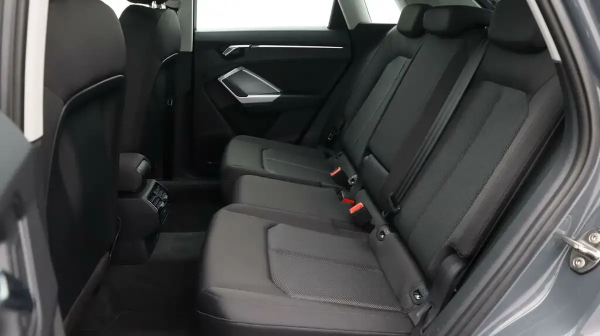 2019-audi-q3-15-35-tfsi-sport-cod-ss-station-wagon-1495cc-s-tronic-big-15