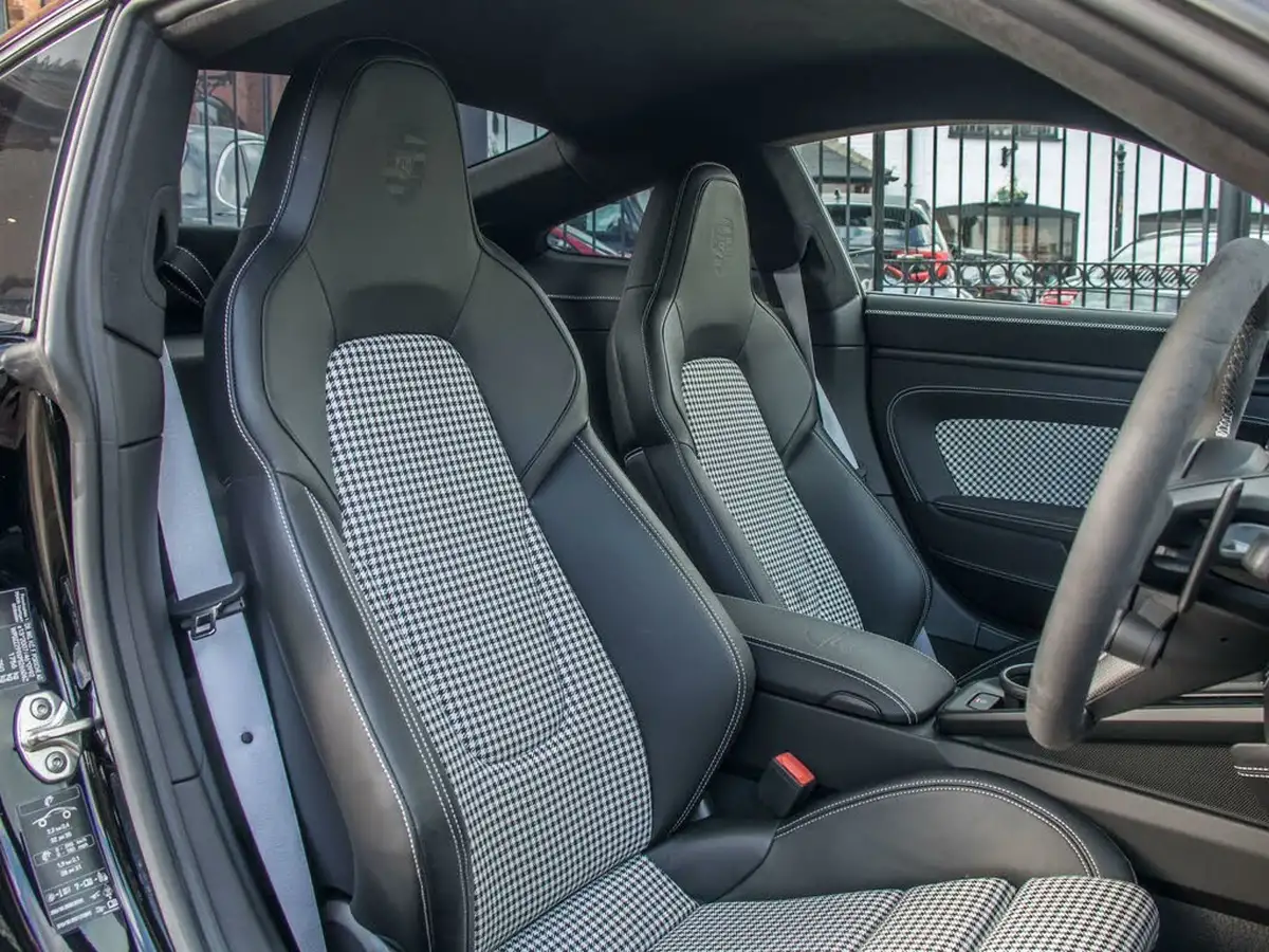 2023-porsche-911-40-gt3-touring-package-pdk-big-16