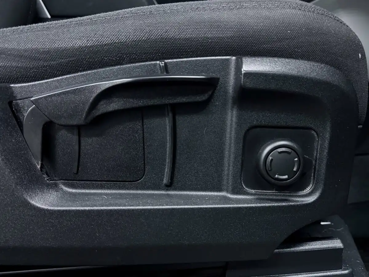 2021-land-rover-90-defender-30-d200-hard-top-standard-90-big-28