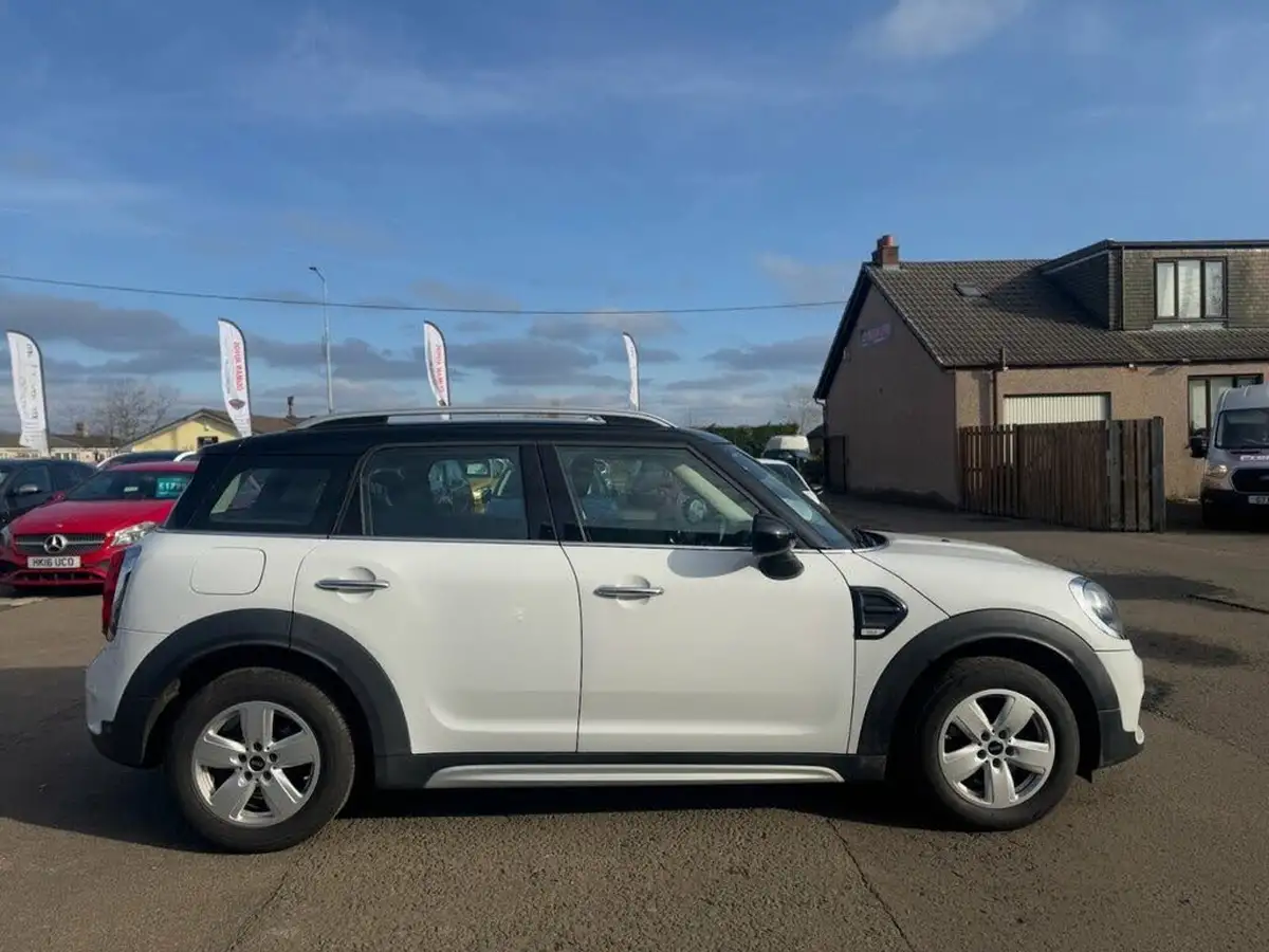 2017-mini-countryman-20td-cooper-d-ss-auto-big-5