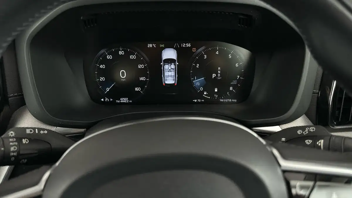 2020-volvo-xc60-20-b5-inscription-awd-big-12