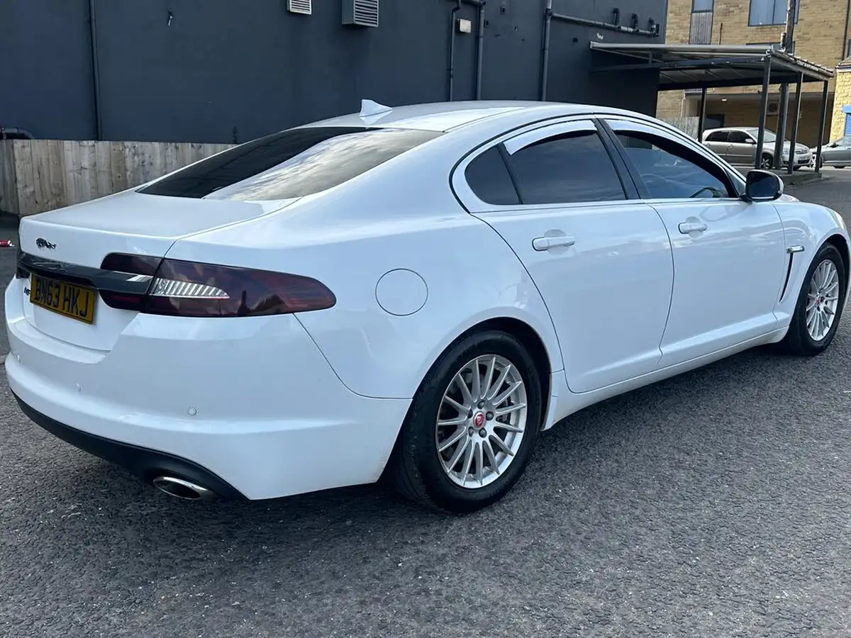 2013-jaguar-xf-22td-se-business-ss-saloon-4d-auto-big-3