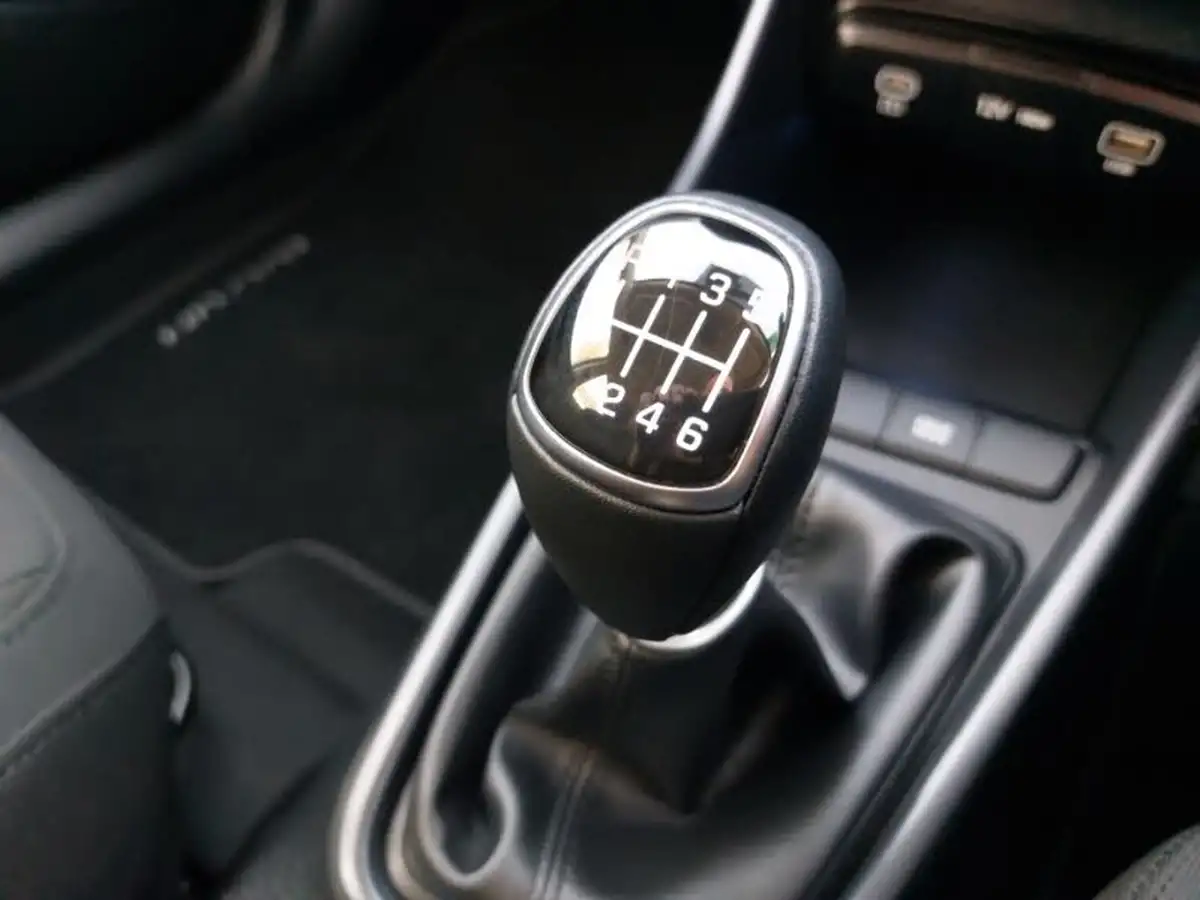 2024-hyundai-bayon-10-t-gdi-advance-big-15