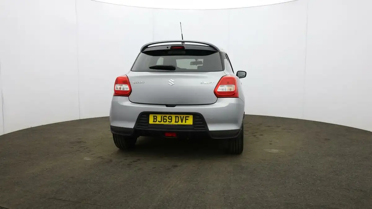 2019-suzuki-swift-12-dualjet-attitude-big-54
