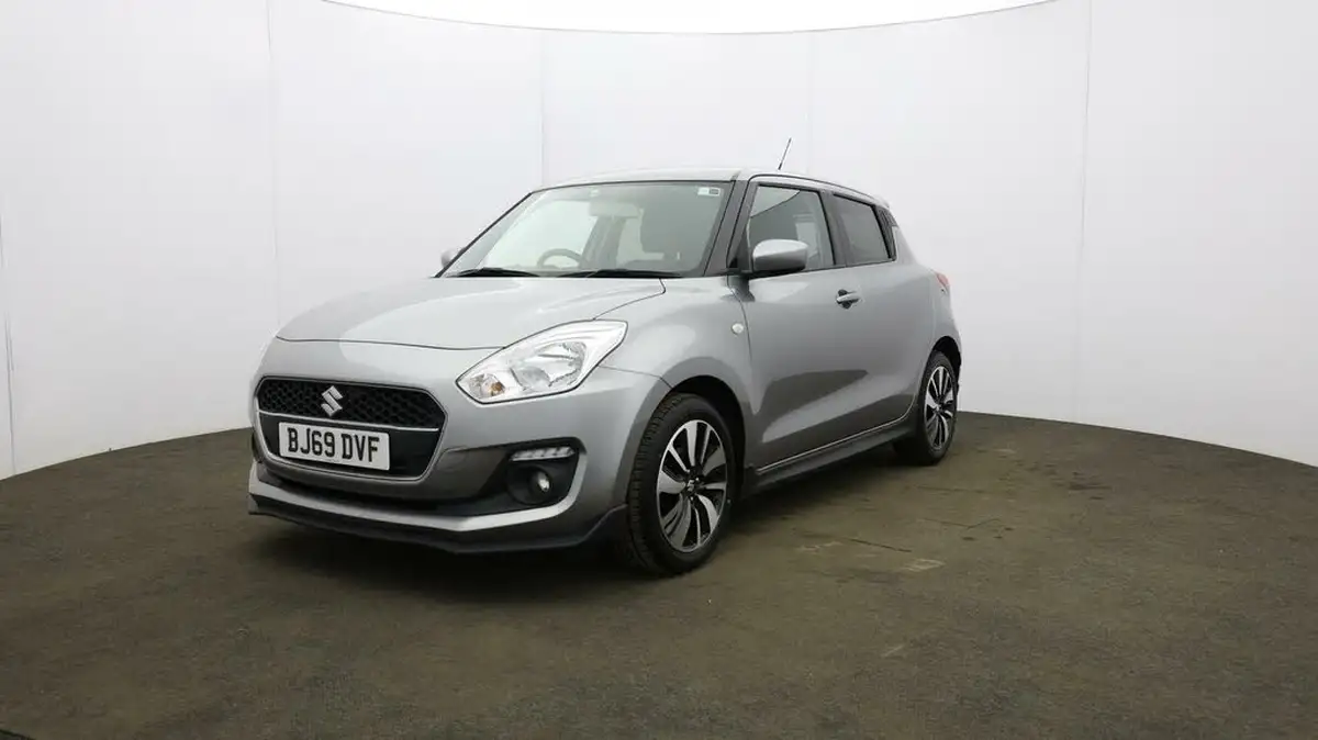 2019-suzuki-swift-12-dualjet-attitude-big-30