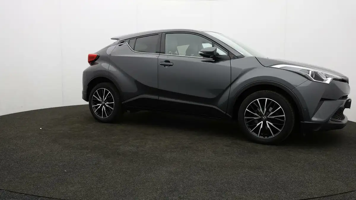 2018-toyota-c-hr-12-excel-big-36