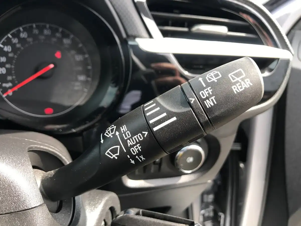 2021-vauxhall-corsa-12i-griffin-edition-big-28