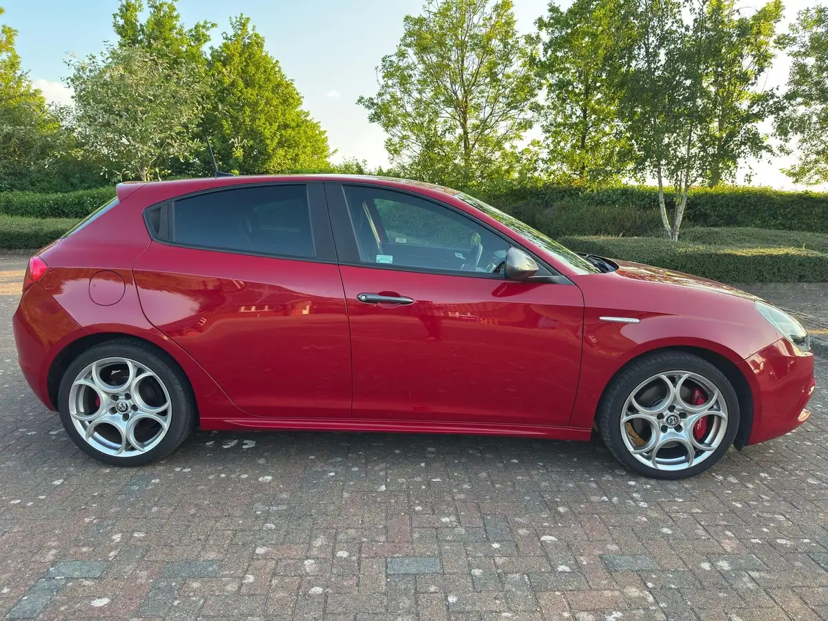 2016-alfa-romeo-giulietta-20jtdm-2-speciale-175bhp-alfa-tct-big-10