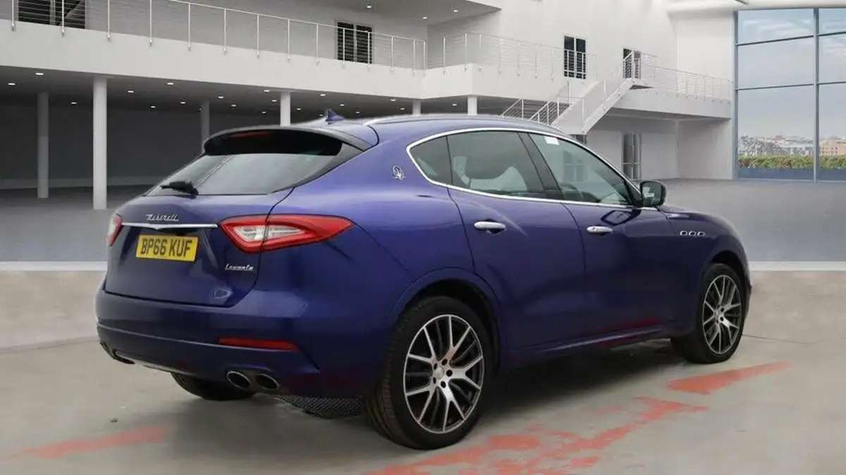 2016-maserati-levante-30td-big-6
