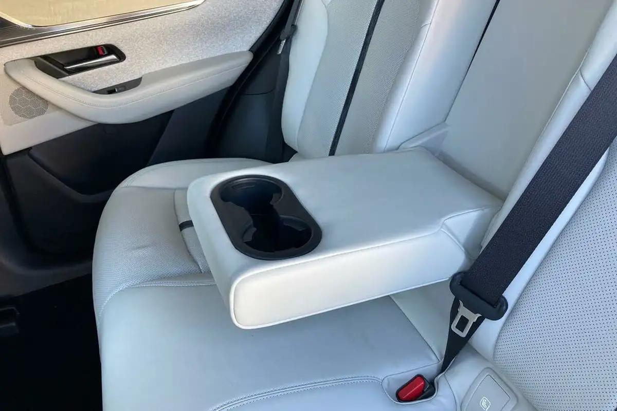 2023-mazda-cx-60-25-e-skyactiv-takumi-big-34
