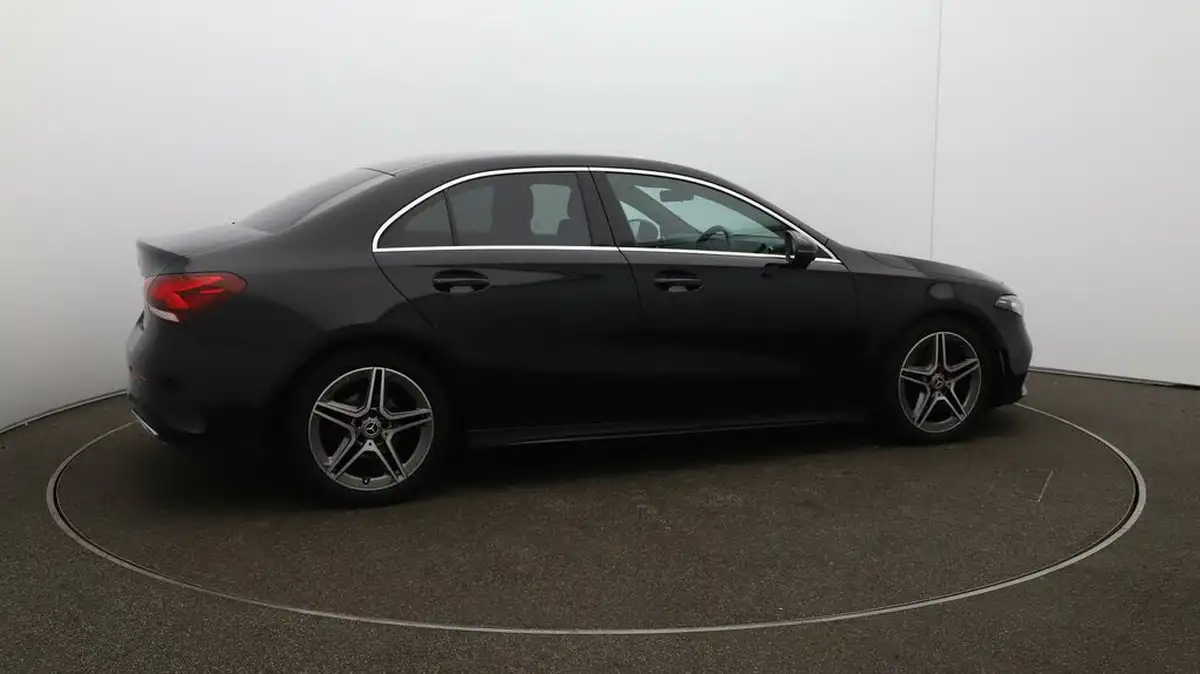 2020-mercedes-benz-a-class-15d-a180d-amg-line-saloon-4d-7g-dct-big-42