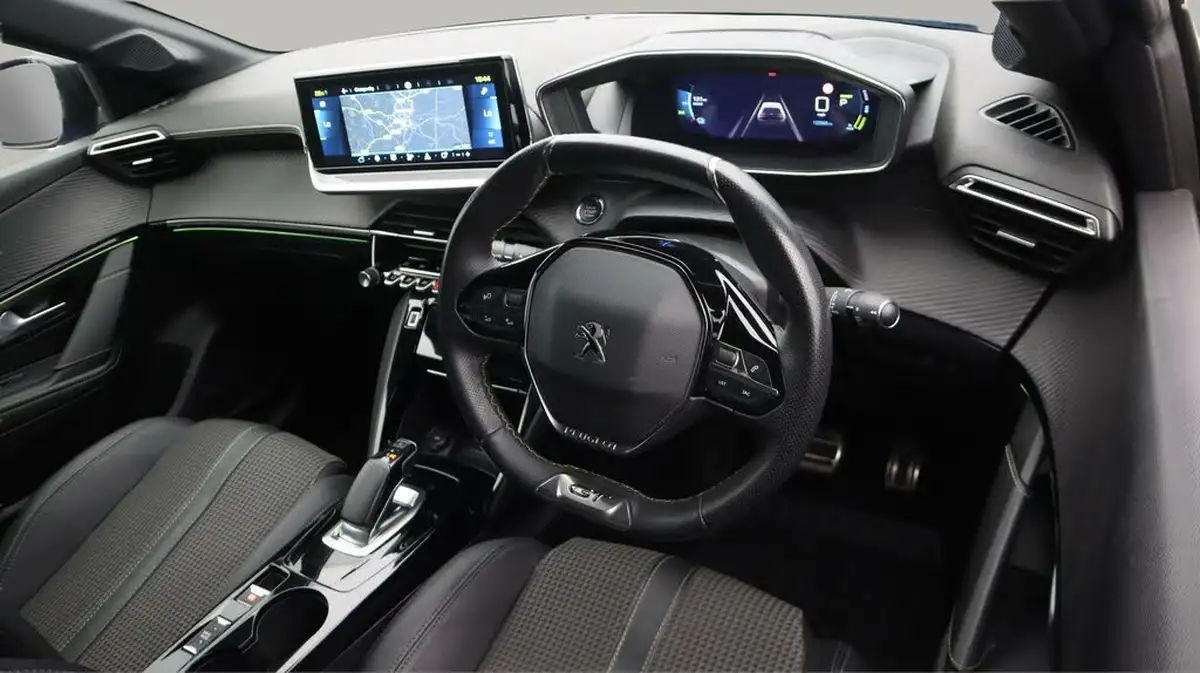 2021-peugeot-208-e-gt-50kwh-big-9