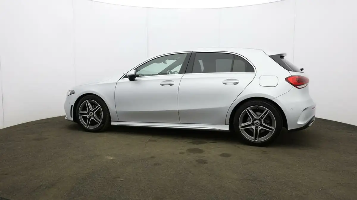 2020-mercedes-benz-a-class-13-a200-amg-line-premium-hatchback-5d-7g-dct-big-59