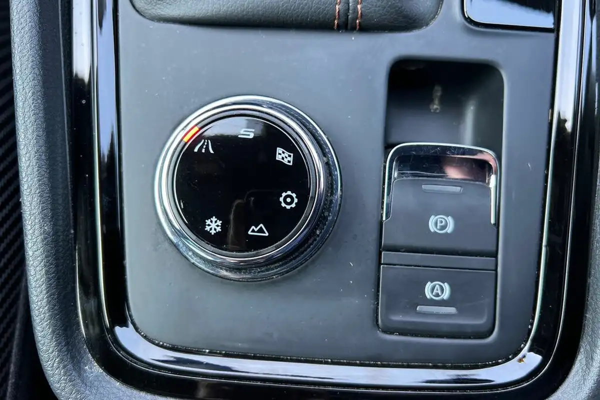 2019-seat-cupra-ateca-20-tsi-comfort-sound-packdesign-pack-big-27