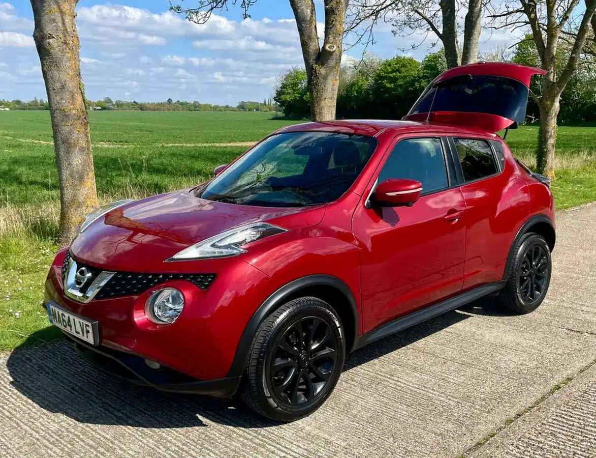 2014-nissan-juke-12-tekna-big-14
