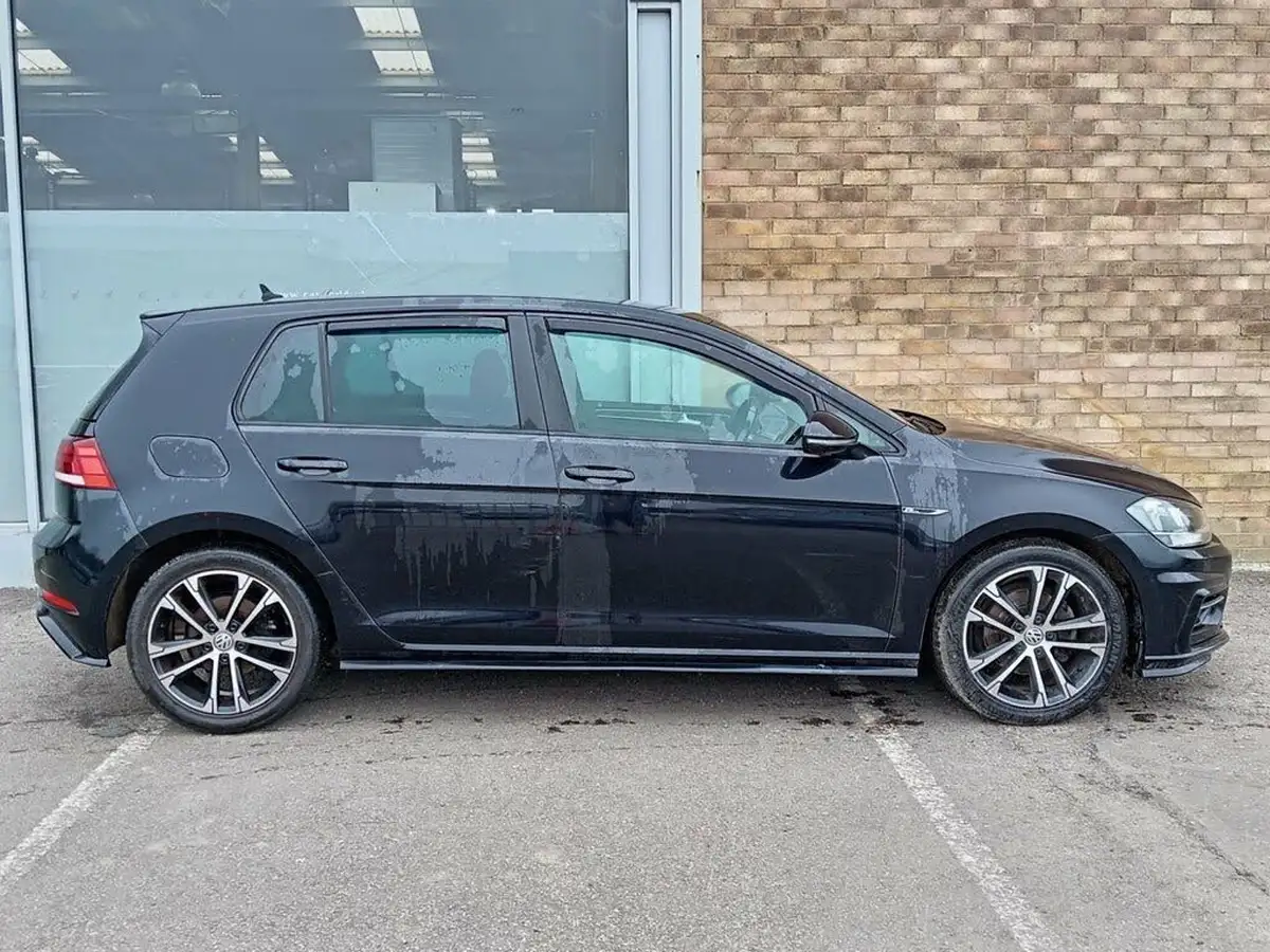 2019-volkswagen-golf-20tdi-r-line-5d-dsg-big-1
