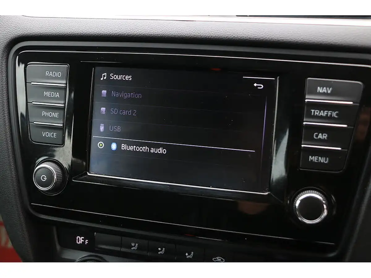 2015-skoda-octavia-big-45