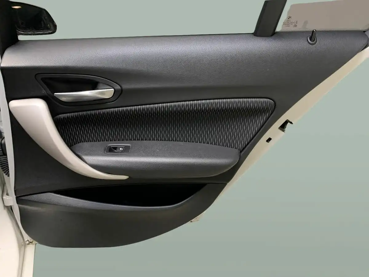 2019-bmw-1-series-15-118i-se-business-ss-5d-auto-big-29