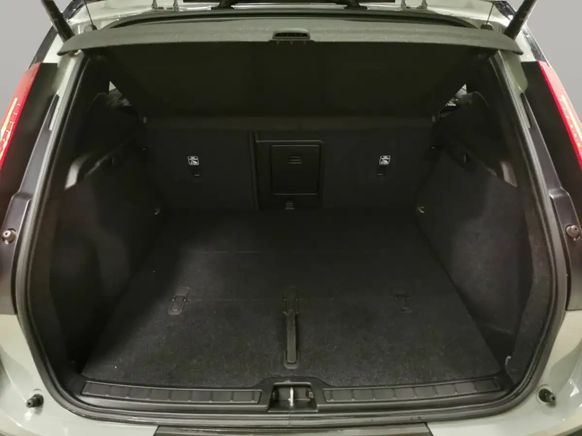 2022-volvo-c40-e-twin-recharge-pro-big-34