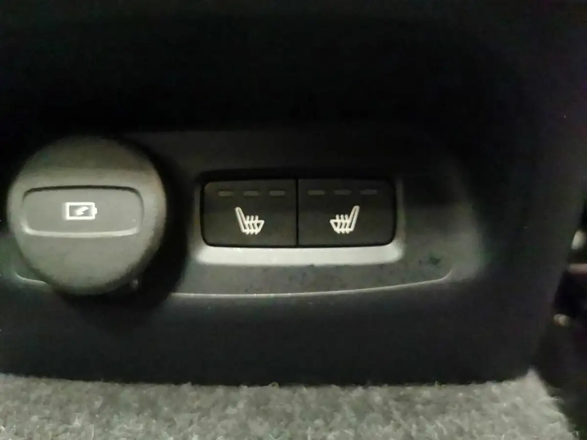 2022-volvo-c40-e-twin-recharge-pro-big-15
