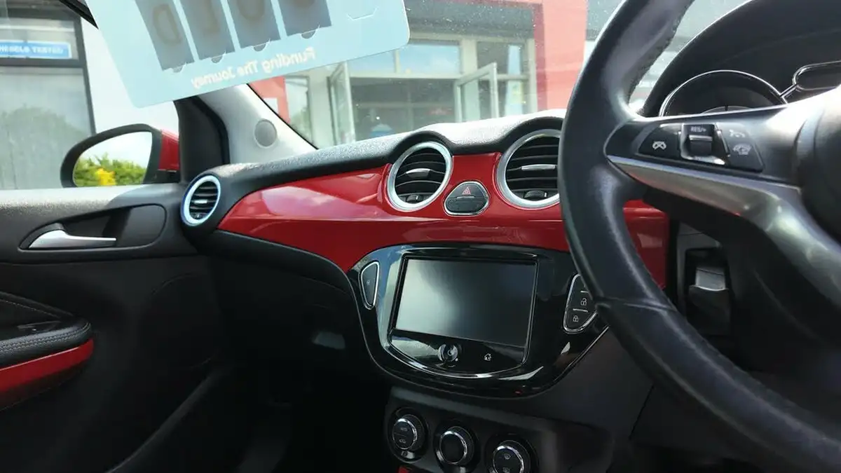 2013-vauxhall-adam-14-glam-style-pk-87ps-big-18