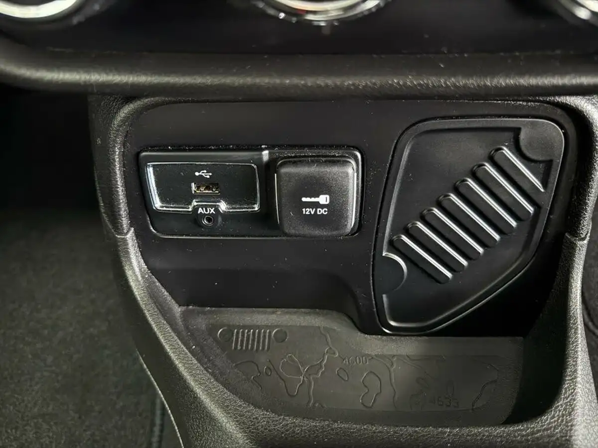 2017-jeep-renegade-16l-e-torq-longitude-big-37