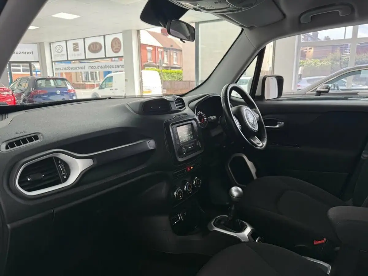2017-jeep-renegade-16l-e-torq-longitude-big-13