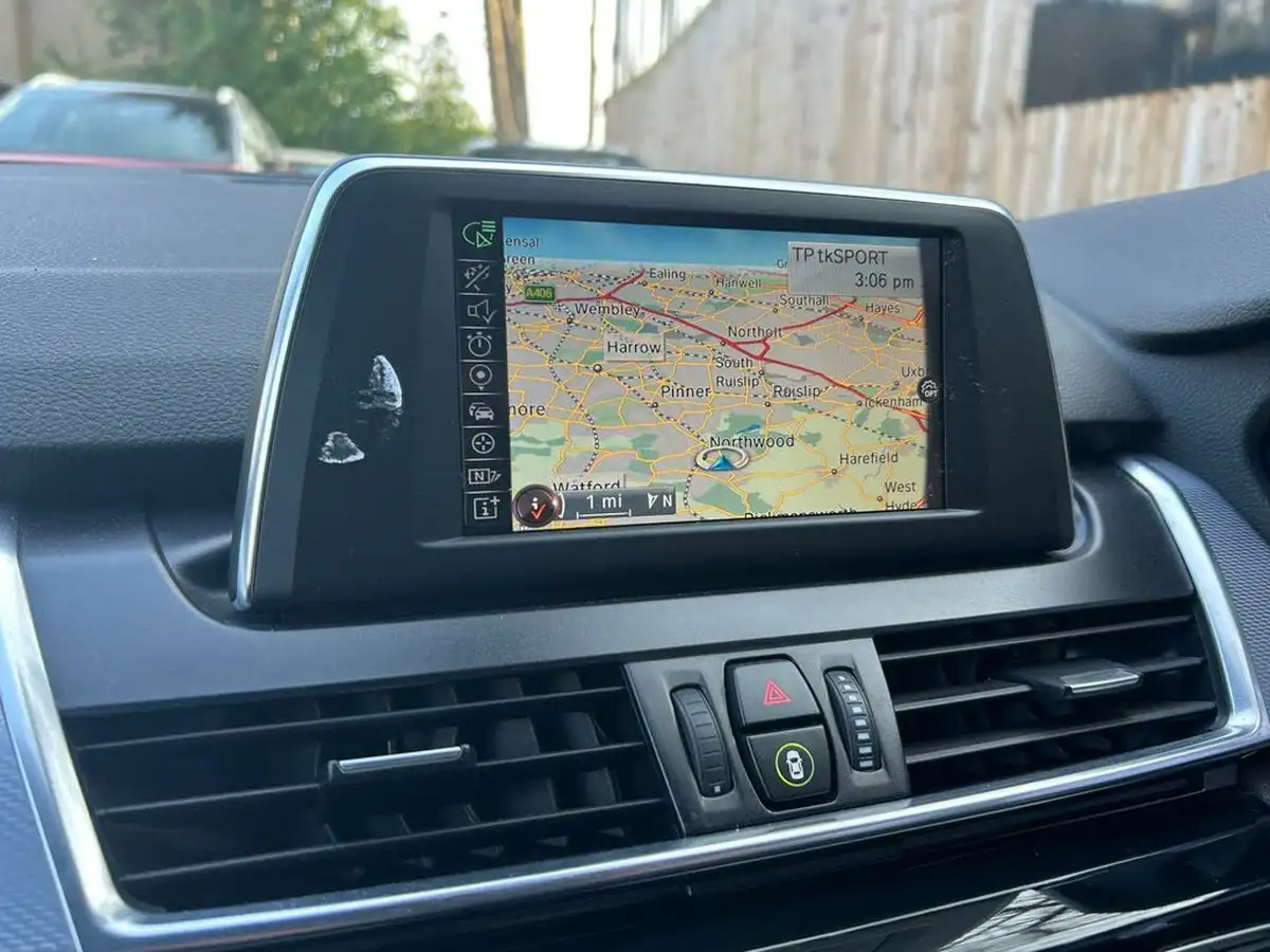 2015-bmw-2-series-20td-220d-xdrive-m-sport-gran-tourer-5d-big-33