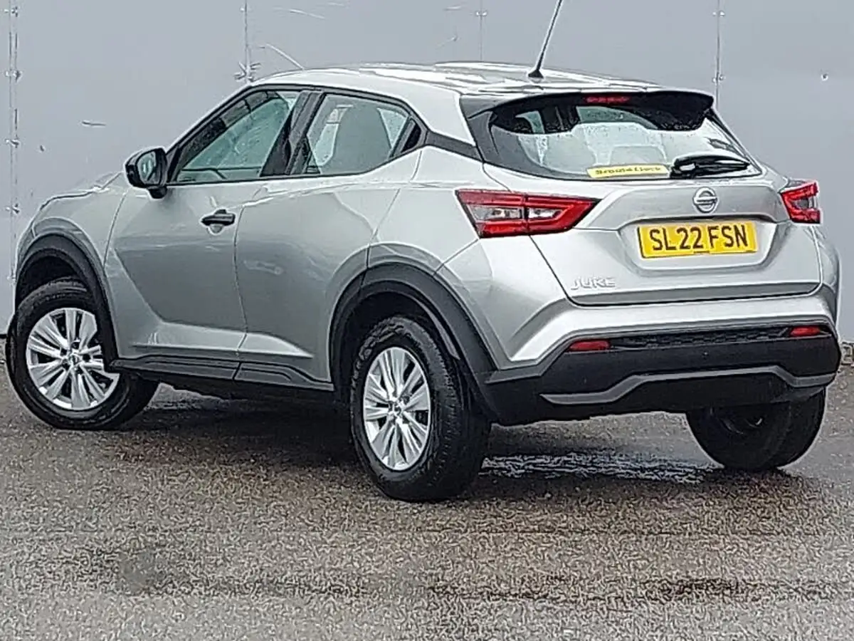 2022-nissan-juke-10-dig-t-visia-big-1