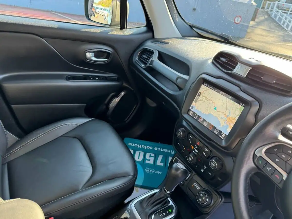 2020-jeep-renegade-13-gse-limited-phev-big-8