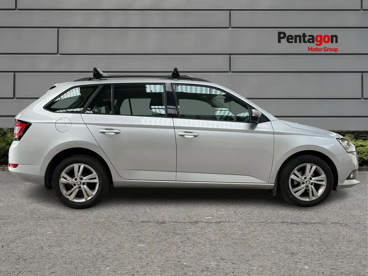 2020-skoda-fabia-10-tsi-se-95ps-estate-big-10
