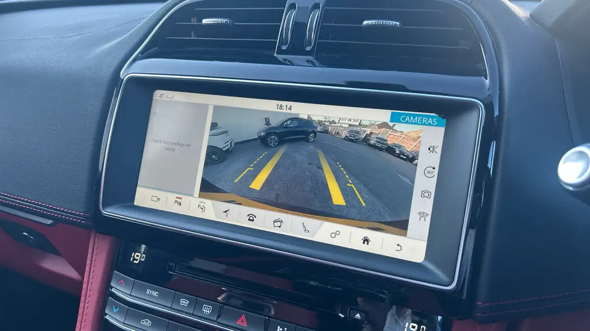 2019-jaguar-f-pace-50-v8-sc-svr-ss-big-11