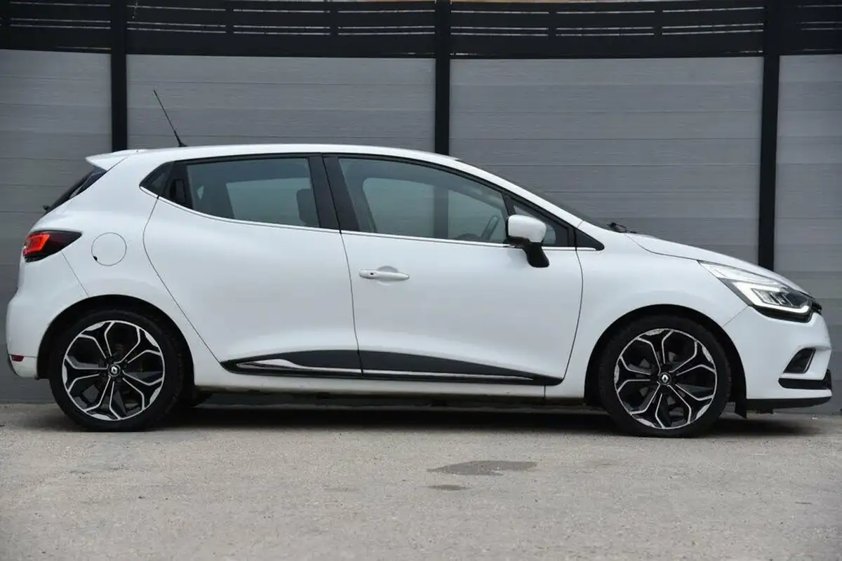 2017-renault-clio-09-tce-dynamique-s-nav-big-6
